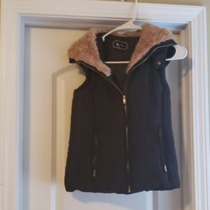 Love Tree Vest with faux fur collar